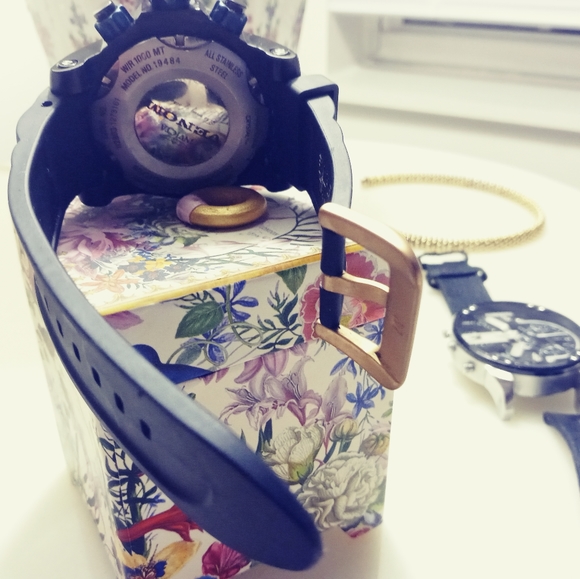 Watch - Picture 6 of 16